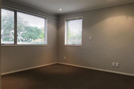 Photo of property in 7 Fiesta Drive, Half Moon Bay, Auckland, 2012
