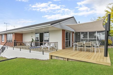 Photo of property in 2/11 Felton Mathew Avenue, St Johns, Auckland, 1072