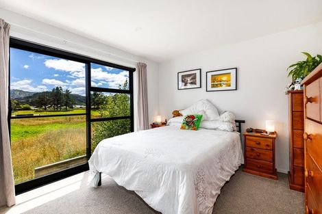 Photo of property in 41 Te Ara O Papatahi, Wainuiomata, Lower Hutt, 5014