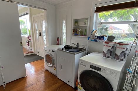 Photo of property in 12 Parkview Place, Pakuranga, Auckland, 2010