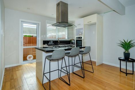 Photo of property in 3/29 Heywood Terrace, Richmond, Christchurch, 8013