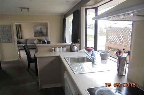 Photo of property in 70 Major Drive, Kelson, Lower Hutt, 5010