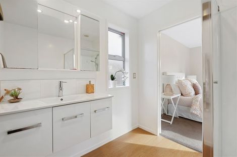 Photo of property in 6 Handley Crescent, Wigram, Christchurch, 8042