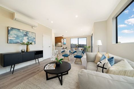 Photo of property in 11a Ballial Place, West Harbour, Auckland, 0618