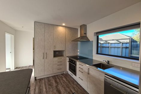 Photo of property in 4/11 Defoe Place, Waltham, Christchurch, 8023