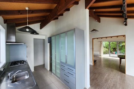 Photo of property in 1 Maramanui Way, Karaka Bays, Wellington, 6022