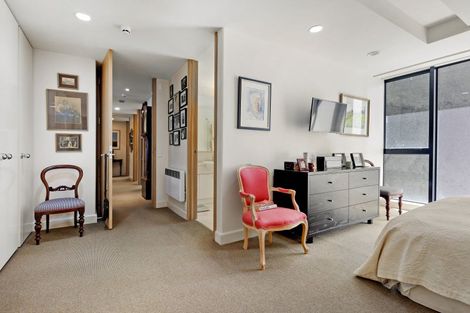 Photo of property in 11/310 Oriental Parade, Oriental Bay, Wellington, 6011