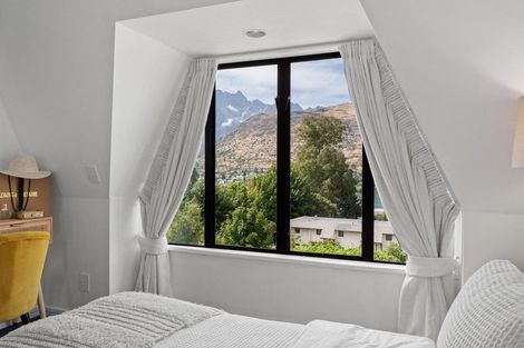 Photo of property in Goldridge Apartments, 9/43 Goldridge Way, Queenstown, 9300