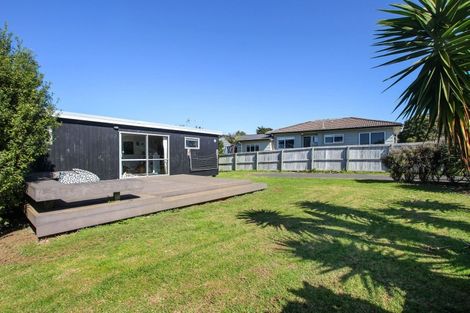 Photo of property in 27 Crispe Road, Clarks Beach, 2122