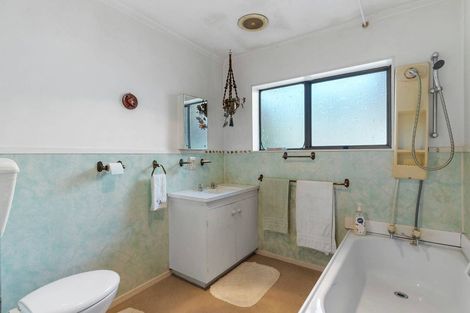 Photo of property in 2/12 Sherie Place, Howick, Auckland, 2014