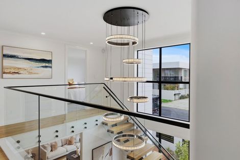 Photo of property in 6a Gulf Crest, Bucklands Beach, Auckland, 2012