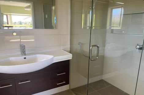 Photo of property in 11 Robin Lane, Browns Bay, Auckland, 0630