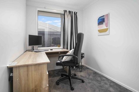 Photo of property in 21 Paso Fino Crescent, Karaka, Papakura, 2113