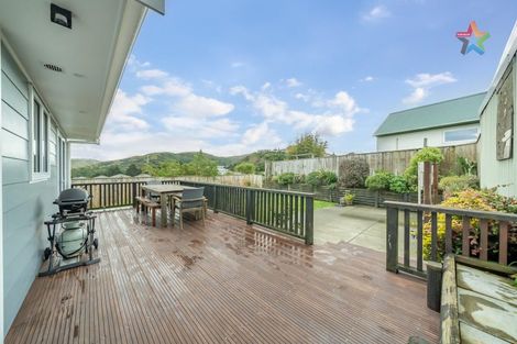 Photo of property in 18 Tarras Grove, Kelson, Lower Hutt, 5010