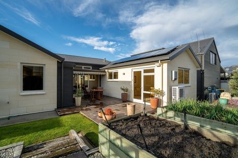 Photo of property in 22 Old Station Avenue, Wanaka, 9305