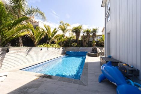 Photo of property in 62 Caldera Drive, Long Bay, Auckland, 0630