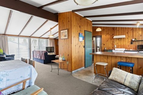 Photo of property in 16 Bayview Street, Te Puke, 3119