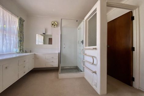 Photo of property in 4 Roadley Avenue, Sunnyhills, Auckland, 2010