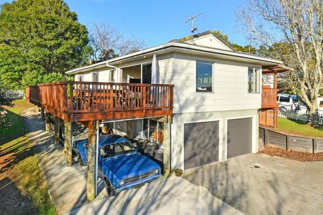 Photo of property in 42 Banyan Drive, Totara Heights, Auckland, 2105