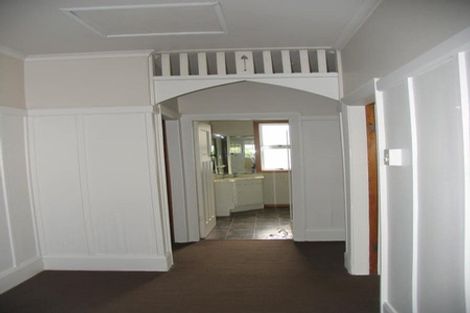 Photo of property in 60 Sandwich Road, Beckenham, Christchurch, 8023