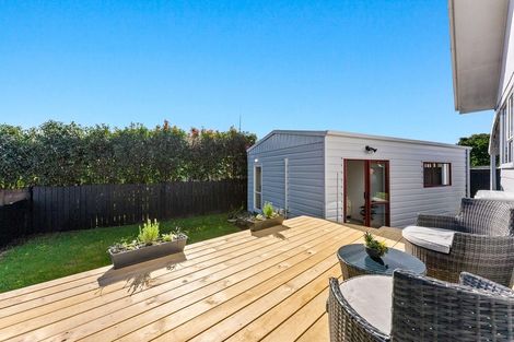 Photo of property in 7 Pureora Place, Clendon Park, Auckland, 2103