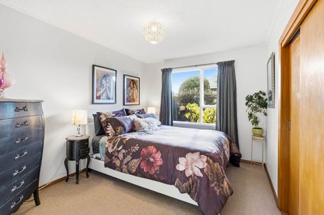 Photo of property in 2/2 Lomax Place, Islington, Christchurch, 8042