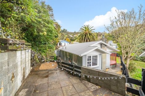Photo of property in 5 John Street, Stokes Valley, Lower Hutt, 5019