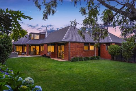 Photo of property in 31 Althorp Place, Avonhead, Christchurch, 8042