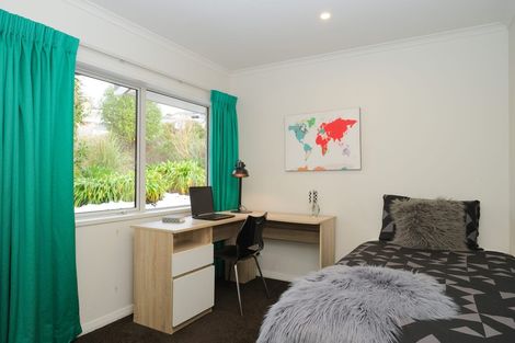 Photo of property in 24 Sretlaw Place, Brockville, Dunedin, 9011