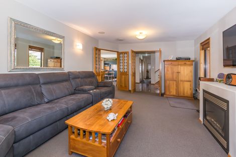 Photo of property in 19 Tivoli Place, Bishopdale, Christchurch, 8053