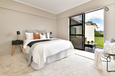 Photo of property in 18 Melandra Road, Stanmore Bay, Whangaparaoa, 0932