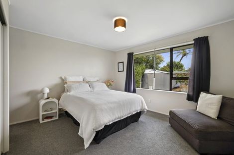 Photo of property in 13 Tamati Place, Merrilands, New Plymouth, 4312