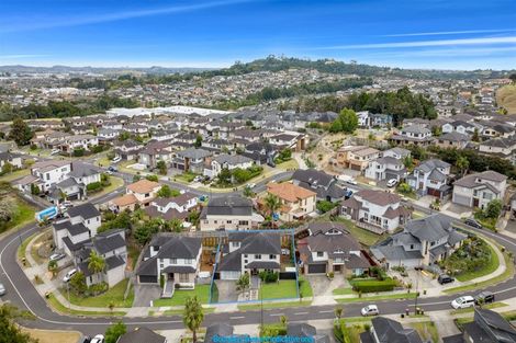 Photo of property in 10 Lucca Crescent, Flat Bush, Auckland, 2019