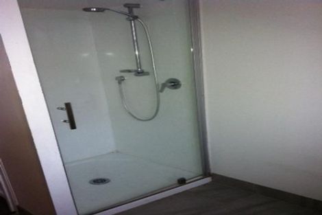 Photo of property in 2/8 Hillcrest Road, Papatoetoe, Auckland, 2025