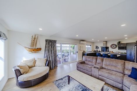 Photo of property in 168 Charles Street, Westshore, Napier, 4110