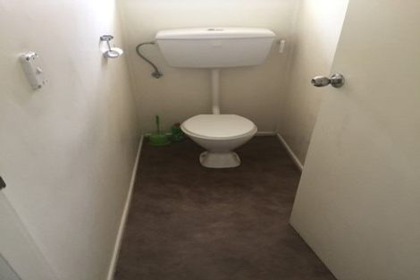 Photo of property in 262 Hepburn Road, Glendene, Auckland, 0602