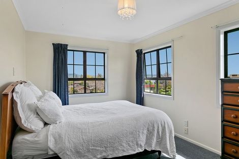 Photo of property in 10 Grace Crescent, Richmond Heights, Taupo, 3330