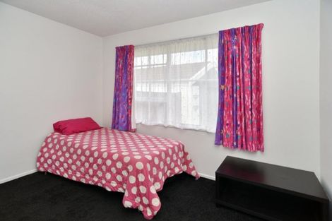 Photo of property in 3 Cowper Place, Avondale, Christchurch, 8061