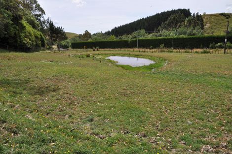 Photo of property in 418 Pahiatua Aokautere Road, Aokautere, Palmerston North, 4471