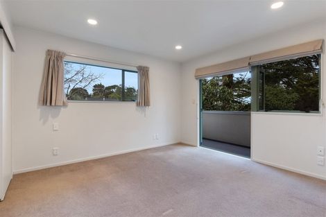 Photo of property in 1/51 Pupuke Road, Birkenhead, Auckland, 0627