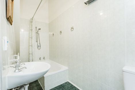 Photo of property in 56 Tennyson Street, Dunedin Central, Dunedin, 9016