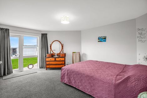 Photo of property in 14 Clifford Place, Amberley, 7410