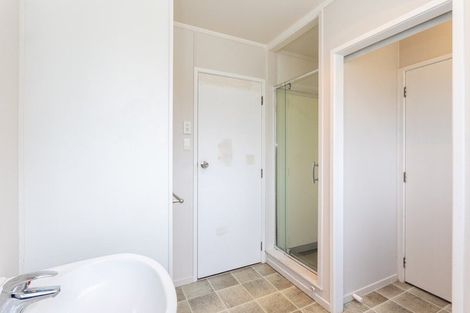 Photo of property in 2 Glucina Place, Glen Eden, Auckland, 0602