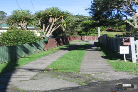 Photo of property in 8 Jonathan Way, Paparangi, Wellington, 6037