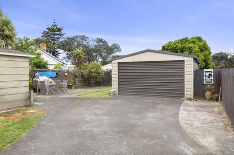 Photo of property in 8 Wallis Street, Raglan, 3225