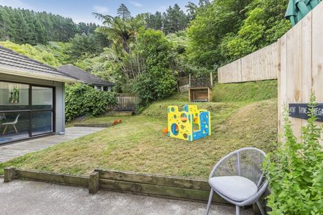 Photo of property in 14 Greer Crescent, Tawa, Wellington, 5028