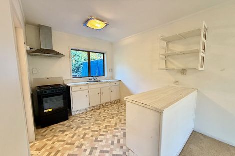 Photo of property in 1/404 Glenfield Road, Glenfield, Auckland, 0629