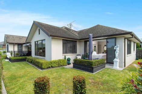 Photo of property in 28 Woodleigh Place, Ohauiti, Tauranga, 3112