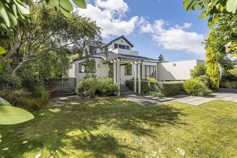 Photo of property in 18 Oxford Street, Tawa, Wellington, 5028