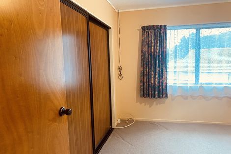 Photo of property in 8 Bushland Grove, Paparangi, Wellington, 6037